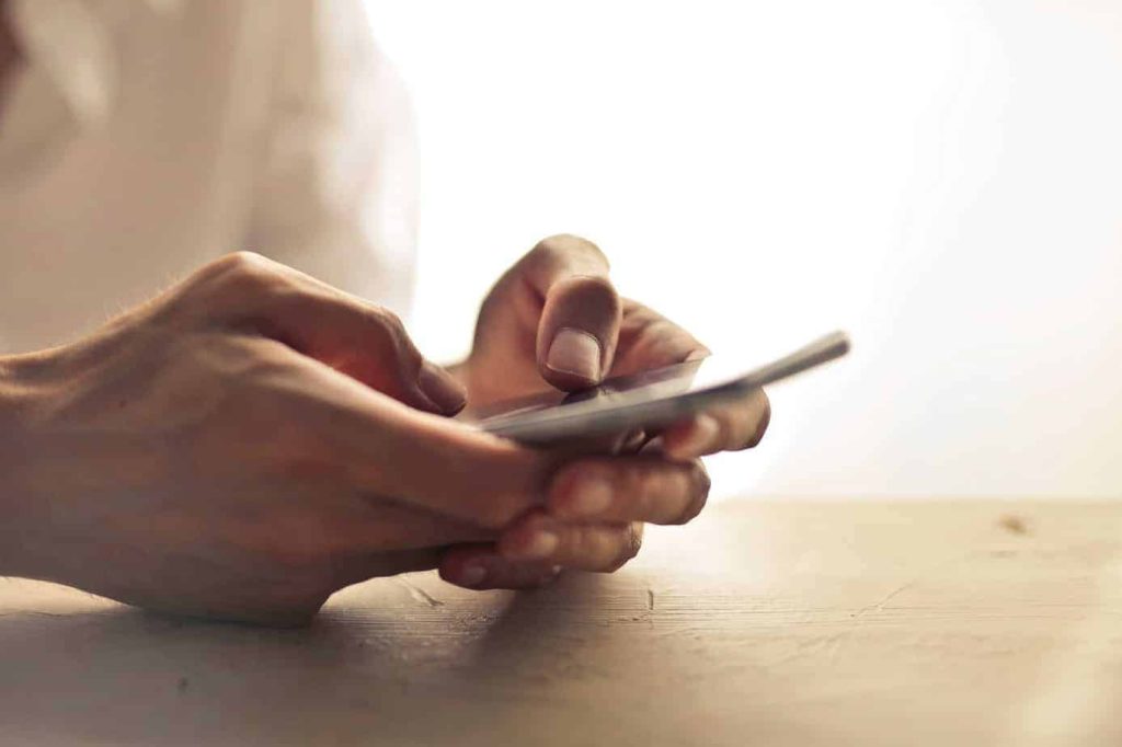 How to clean your smartphone safely